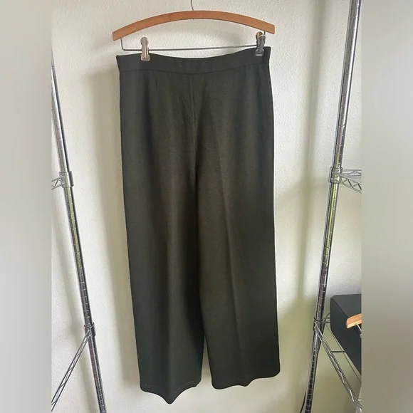 ST. JOHN 3 PIECE SWEATER PANT SET - Picture 4 of 13